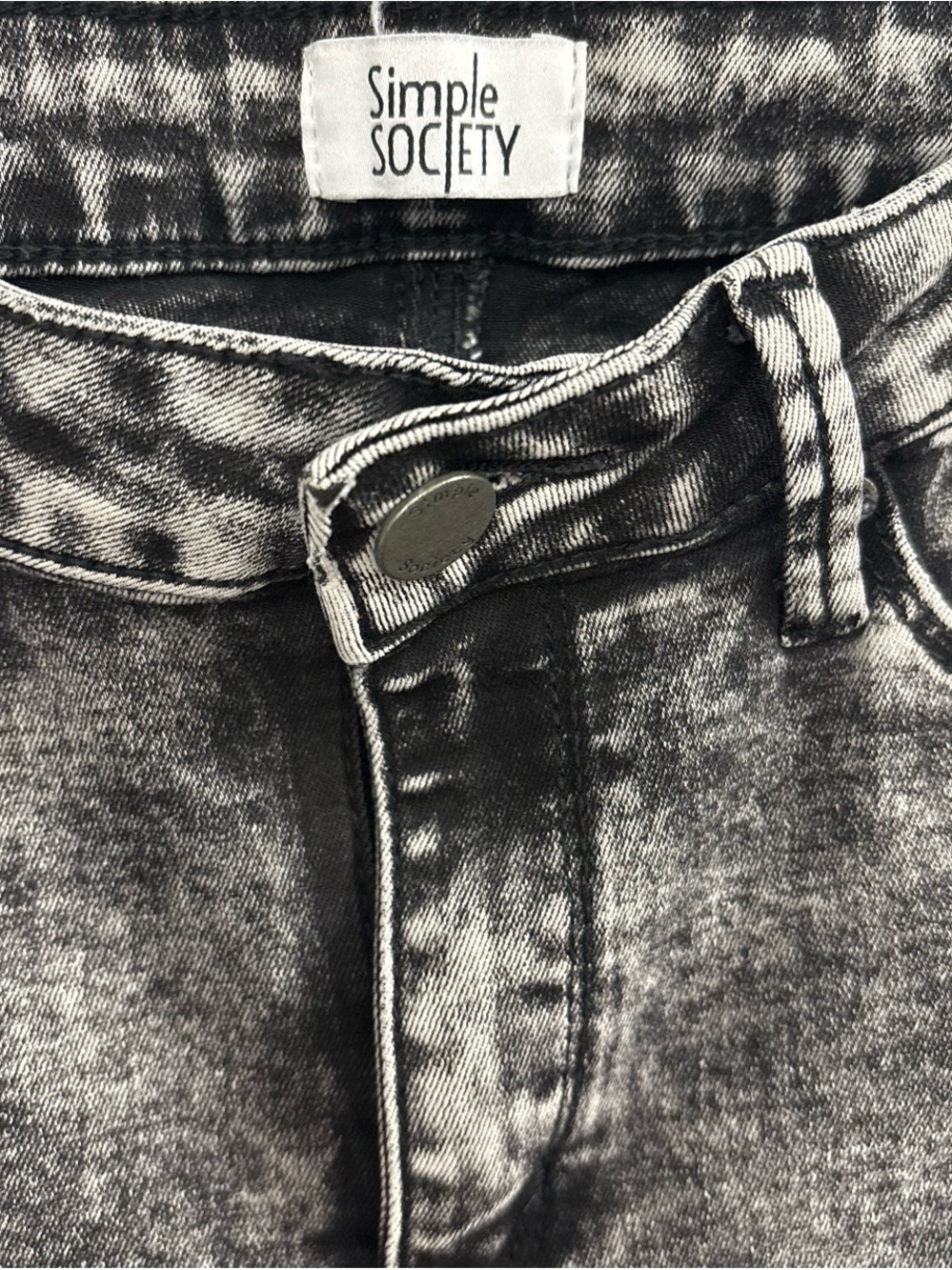 Simple Society Women’s Skinny Jeans in Washed Black